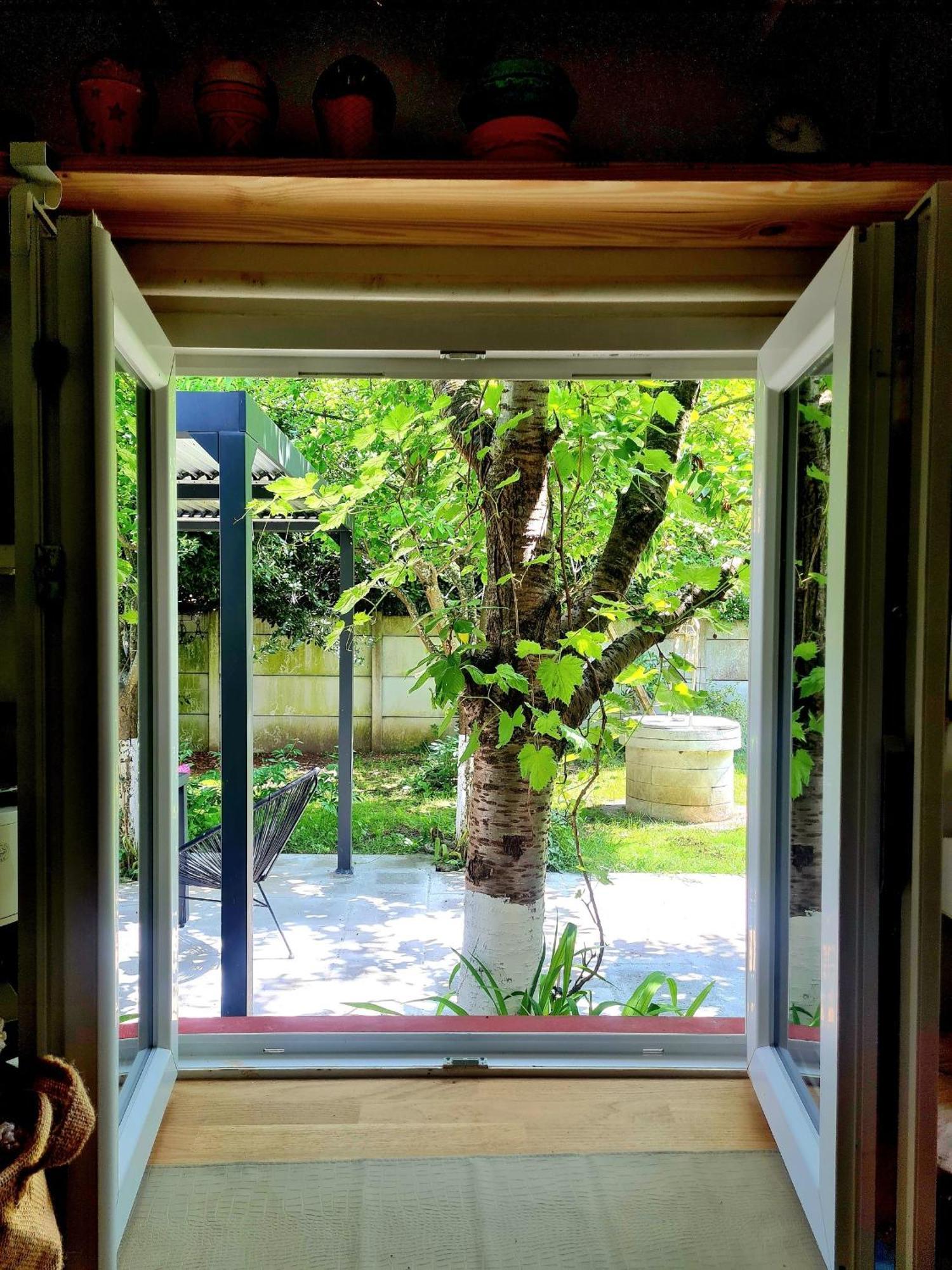 Appartement, Atelier D'Artiste Chelles  Luaran gambar